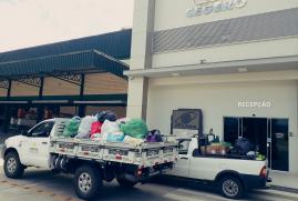 2083 peças de roupas arrecadadas